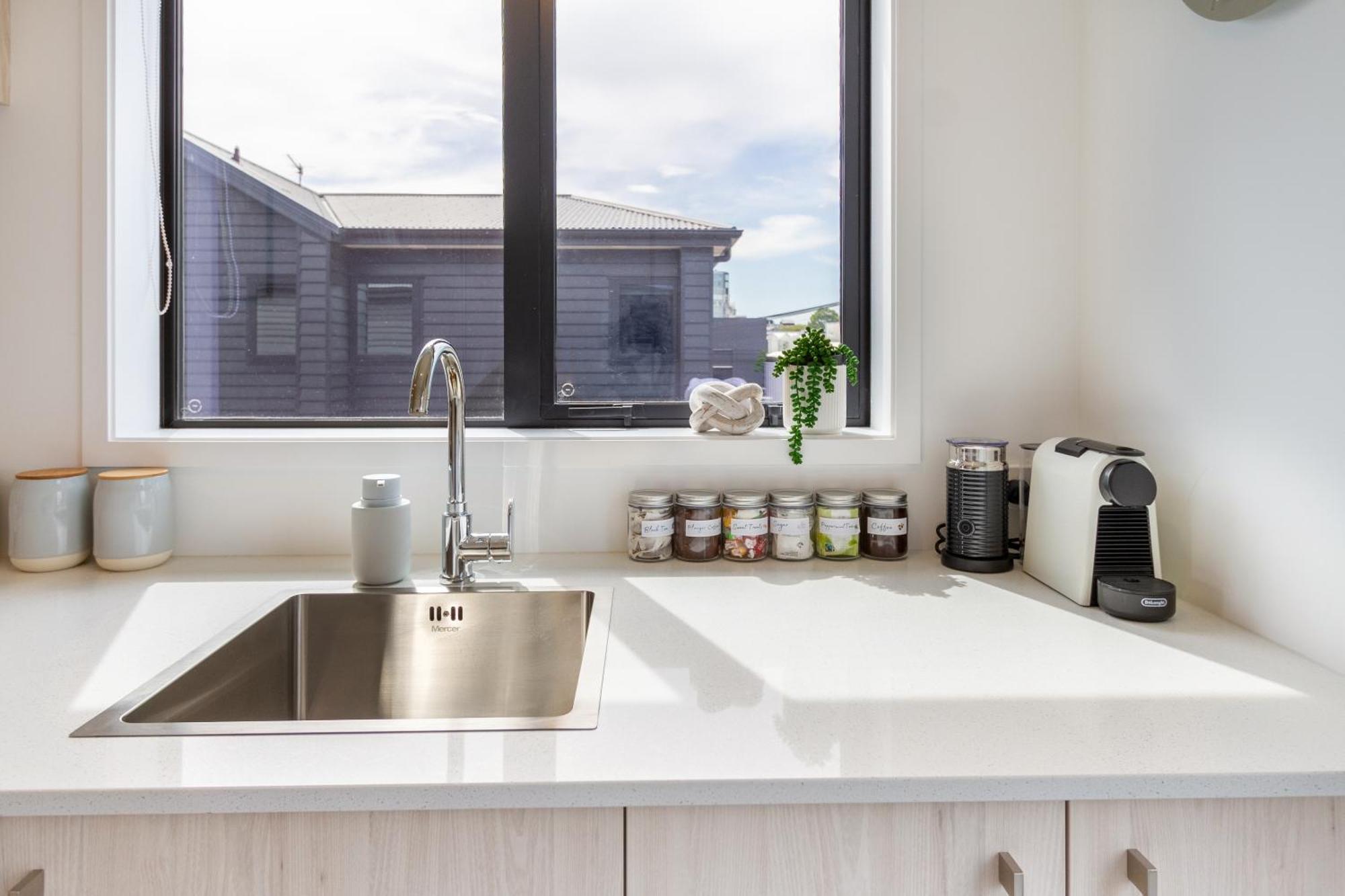 Upper Studio Perfection: 8 Wilmer St. Gem Christchurch Exteriör bild